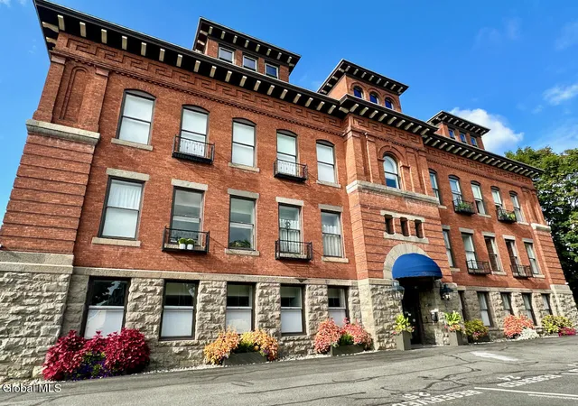 77-van-dam-st-105-saratoga-springs-ny-12866/hzid_12ffa88e