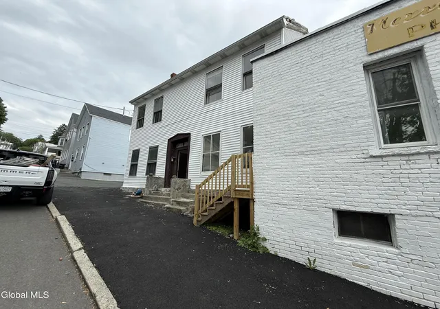 1-lincoln-ave-troy-ny-12180/hzid_590327a9