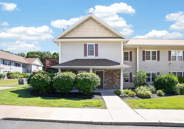 1200-hillside-ave-apt-702-niskayuna-ny-12309/hzid_61458cf6