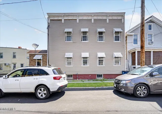 24-chestnut-st-cohoes-ny-12047/hzid_59c275b2