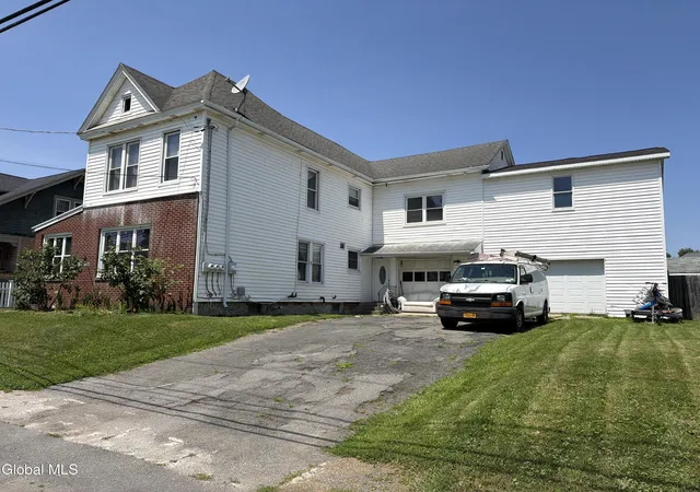 11-hemstreet-ave-schaghticoke-ny-12154/hzid_e47871ad