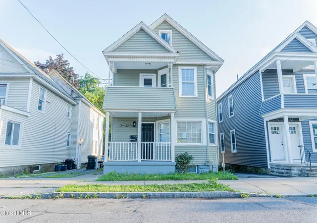 1016-strong-st-schenectady-ny-12307/hzid_7c8aa32c