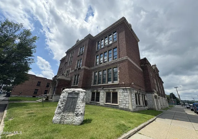 2920-5th-avenue-troy-ny-12180/hzid_5196f9e7