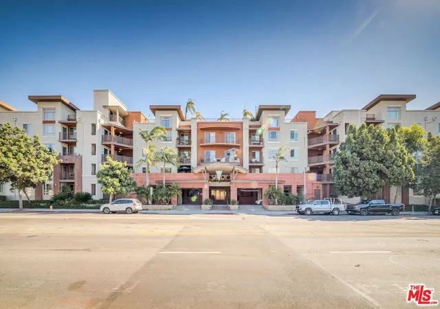 100-s-alameda-st-154-los-angeles-ca-90012/hzid_b8d5f7ab