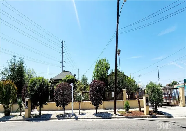 3112-3130-1st-st-riverside-ca-92507/hzid_b14cf56b