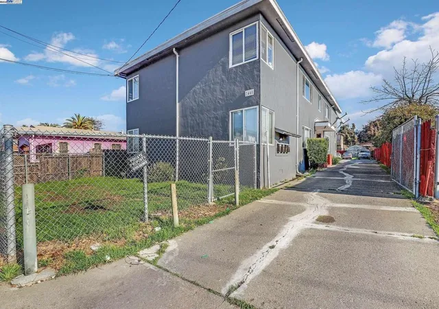 7448-lockwood-st-oakland-ca-94621/hzid_d8675e7f