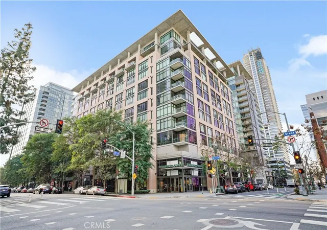 1111-s-grand-ave-702-los-angeles-ca-90015/hzid_38d50b1c