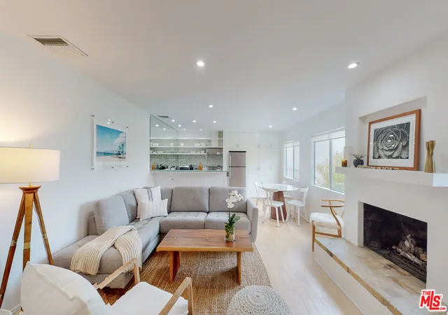 22626-pacific-coast-hwy-22-malibu-ca-90265/hzid_7bd1fbb5