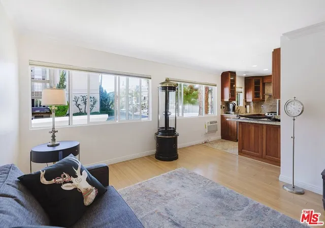 1154-s-barrington-ave-101-los-angeles-ca-90049/hzid_98d0651d