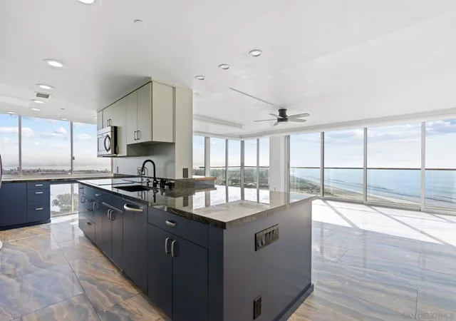 1820-avenida-del-mundo-1504-coronado-ca-92118/hzid_91cece44