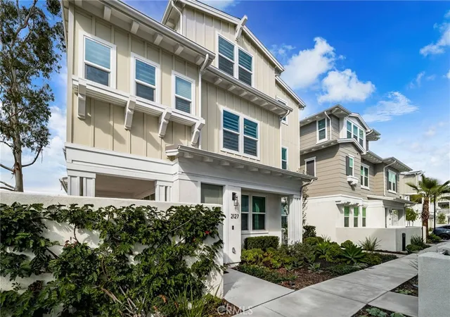 2127-cresta-newport-beach-ca-92660/hzid_6592a005