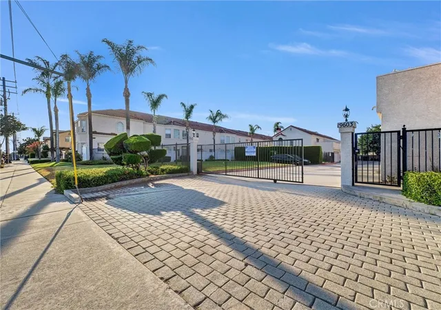 19555-e-cypress-st-p-covina-ca-91724/hzid_850e4ddc