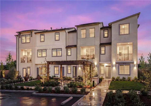 12720-azure-wy-27-hawthorne-ca-90250/hzid_0a4b1af0
