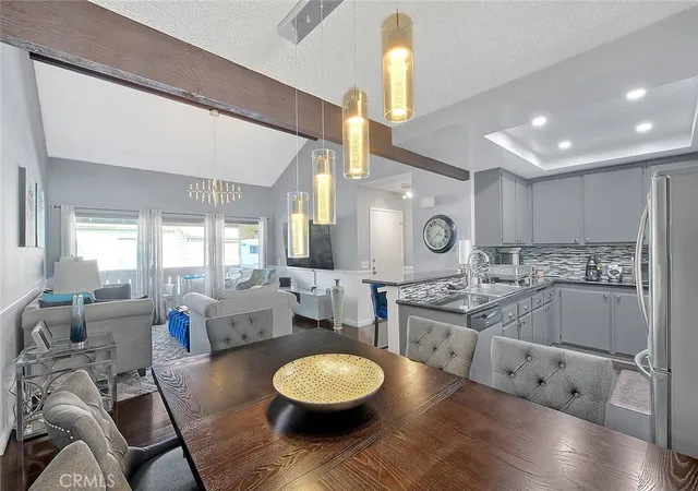 44-carriage-wy-108-pomona-ca-91766/hzid_649bd068