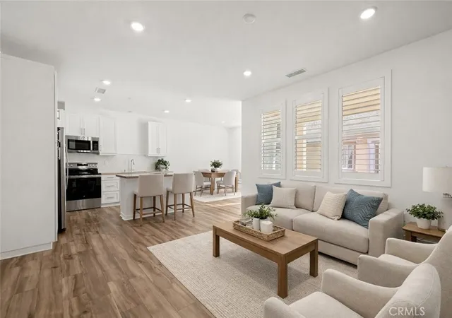 6123-valentina-wy-eastvale-ca-92880/hzid_42ee96e4