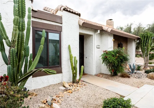 2542-miramonte-e-b-palm-springs-ca-92264/hzid_577b9a66