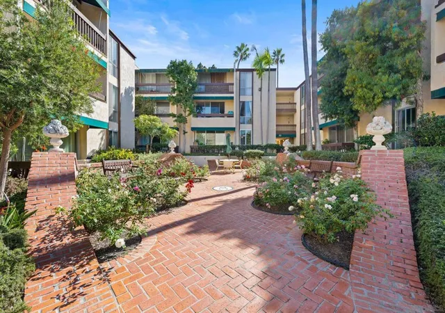 6455-la-jolla-blvd-155-la-jolla-ca-92037/hzid_4f6a3bf4