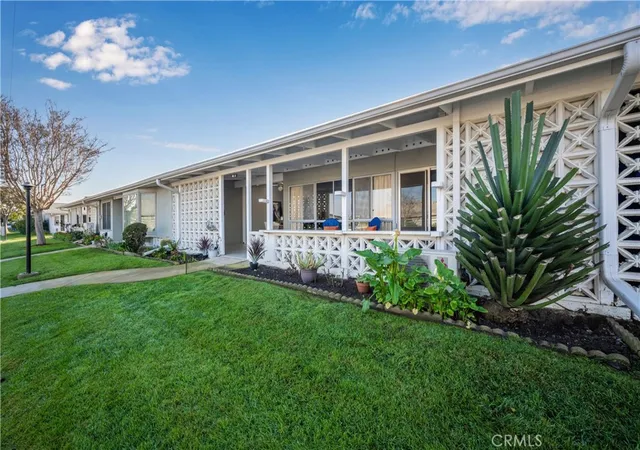 1502-golden-rain-rd-46j-seal-beach-ca-90740/hzid_54959c51