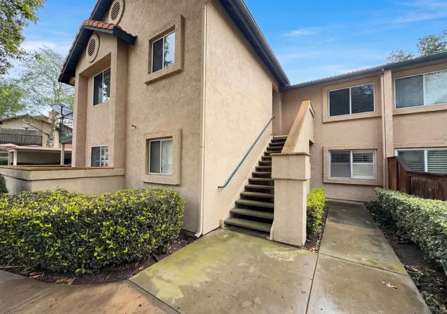 11231-avenida-de-los-lobos-h-san-diego-ca-92127/hzid_330b052c
