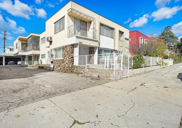 1749-n-edgemont-st-los-angeles-ca-90027/hzid_8f3b9fd2