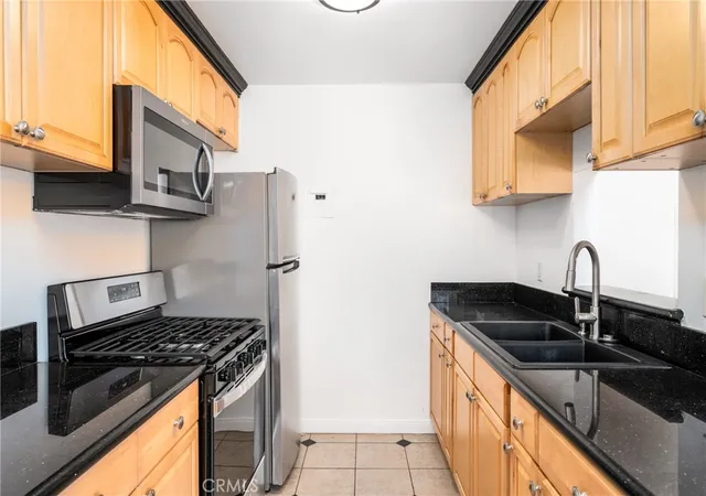 930-e-1st-st-2-long-beach-ca-90802/hzid_7187a6ec