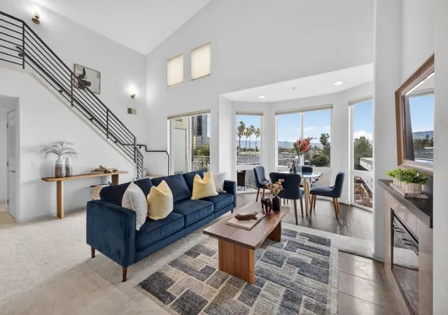 912-campisi-wy-417-campbell-ca-95008/hzid_583a3f71