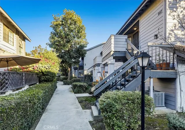 883-w-34th-st-n-long-beach-ca-90806/hzid_4185c774