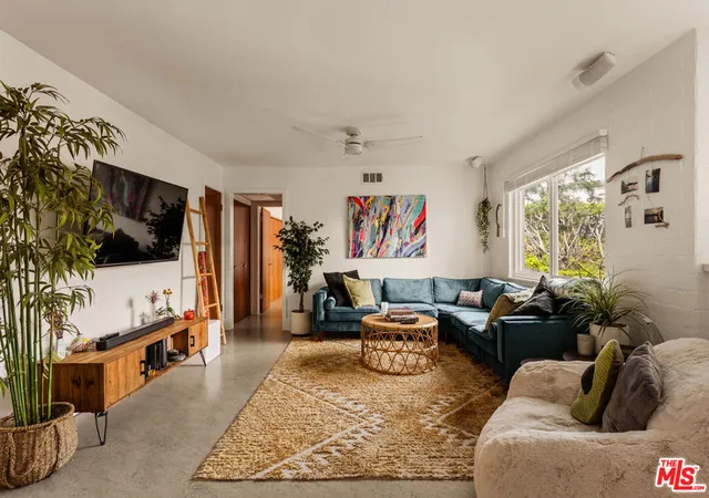 2260-n-cahuenga-blvd-405-los-angeles-ca-90068/hzid_685a71d2
