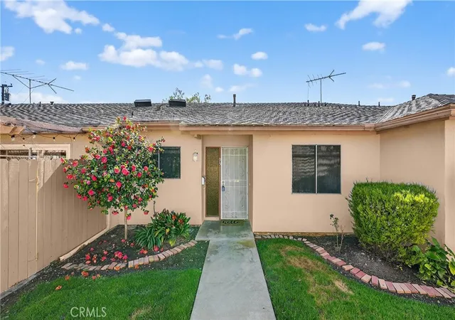 1881-mitchell-95-tustin-ca-92780/hzid_8002509e