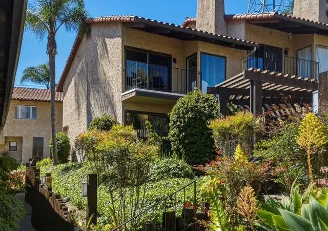 1915-estrella-de-mar-ct-c-carlsbad-ca-92009/hzid_ee2d6864