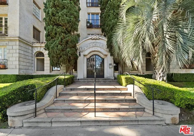 109-n-sycamore-ave-202-los-angeles-ca-90036/hzid_8189ea2e