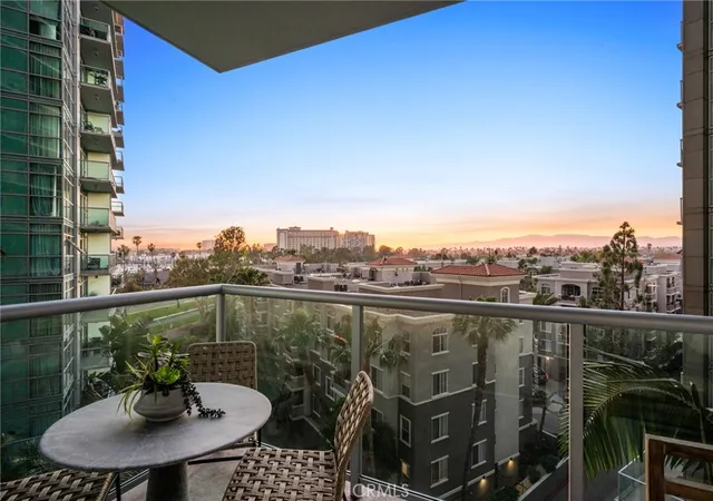 13700-marina-pointe-marina-del-rey-ca-90292/hzid_e1a33f87