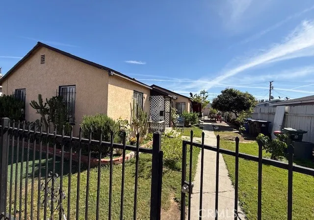 1864-cedar-long-beach-ca-90806/hzid_b76a7b12