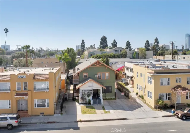 1242-e-7th-street-long-beach-ca-90813/hzid_d50636a8