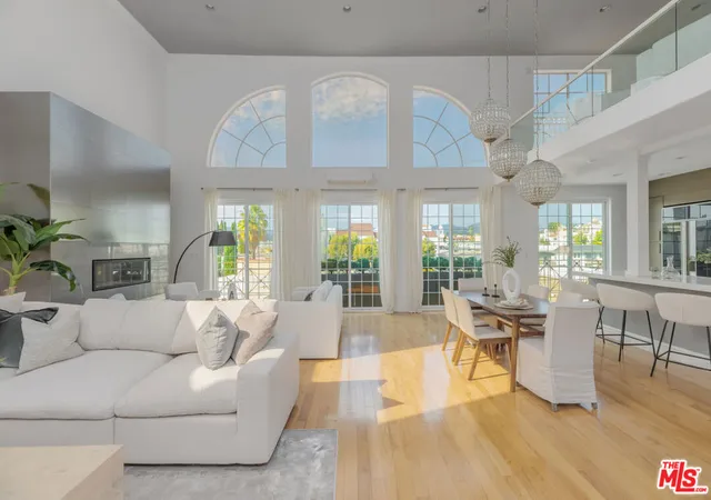 11723-goshen-ave-302-los-angeles-ca-90049/hzid_d443b826