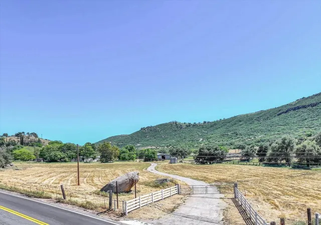 24665-e-old-julian-hwy-ramona-ca-92065/hzid_a7d66047