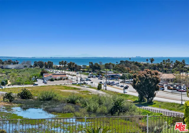 23901-civic-center-wy-d235-malibu-ca-90265/hzid_9eec40e7