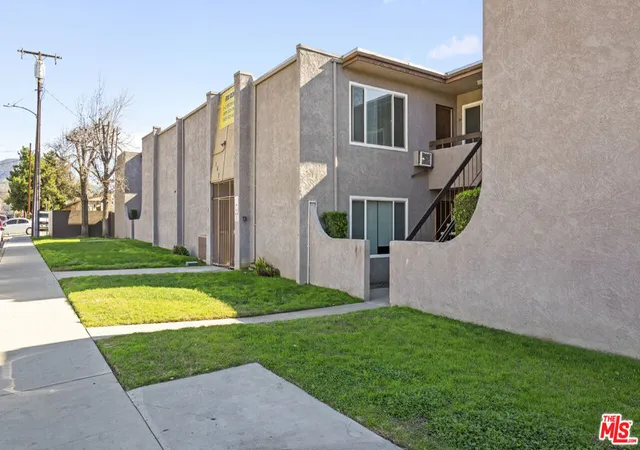 141-e-42nd-street-san-bernardino-ca-92404/hzid_8376c6b6