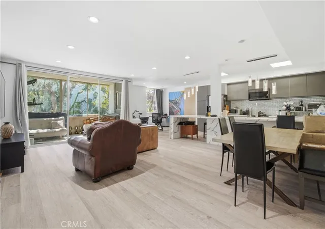 7309-franklin-ave-105-los-angeles-ca-90046/hzid_7f3f8261