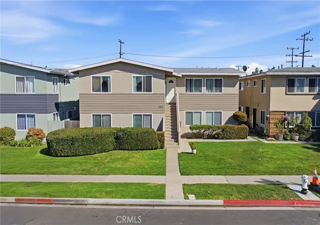 2940-peppertree-costa-mesa-ca-92626/hzid_8dee2b6f