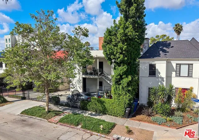 705-s-gramercy-pl-los-angeles-ca-90005/hzid_9ad7bedf