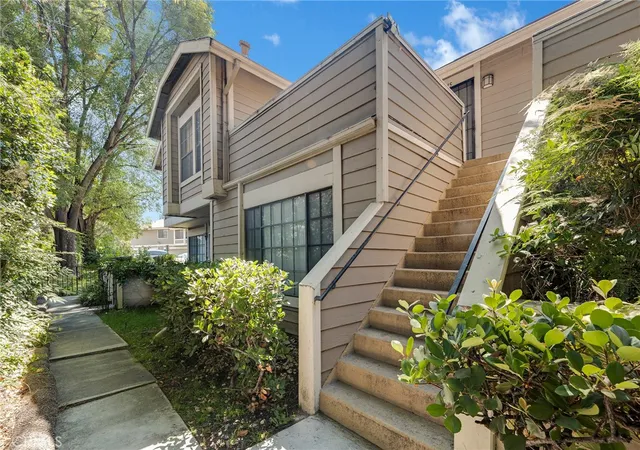 11350-foothill-blvd-15-sylmar-ca-91342/hzid_05c54ea2