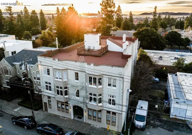 22-domingo-ave-berkeley-ca-94705/hzid_e8b6e7ba