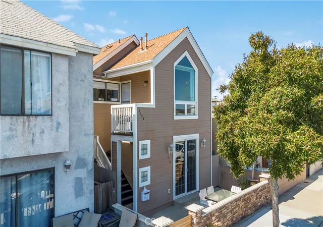 219-32nd-street-newport-beach-ca-92663/hzid_096f61e7
