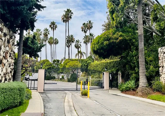 239-s-barrington-ave-f8-los-angeles-ca-90049/hzid_fbe40751