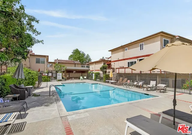 7320-lennox-ave-f7-van-nuys-ca-91405/hzid_7ac3a50f