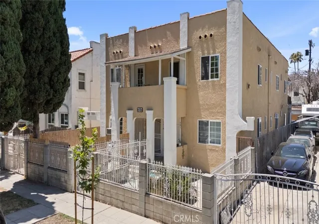 737-n-ridgewood-pl-los-angeles-ca-90038/hzid_47c8edad