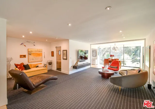 289-s-barrington-ave-a211-los-angeles-ca-90049/hzid_251aa0c7