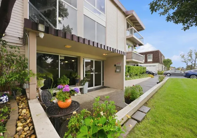707-fathom-dr-108-san-mateo-ca-94404/hzid_ced9c277
