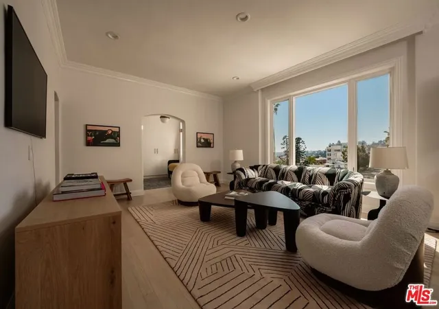 1424-n-crescent-hts-blvd-54-west-hollywood-ca-90046/hzid_59945125